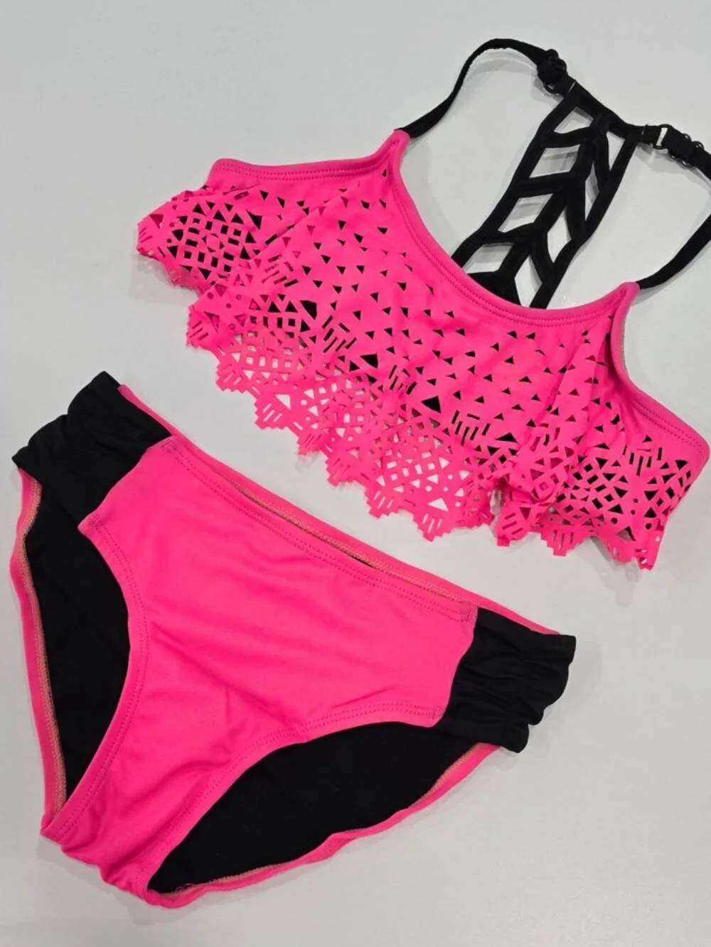 Justice ✦ Pink & Black Laser‑Cut Bikini Set ✦ Ruffle Crop Top Ruched Bottoms 8
